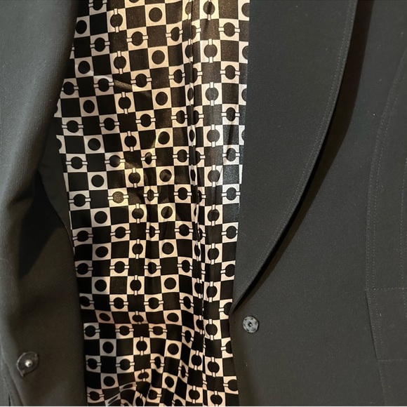 Tahari Arthur S. Levine Petite Single Button Suit Blazer in Black - Picture 5 of 7